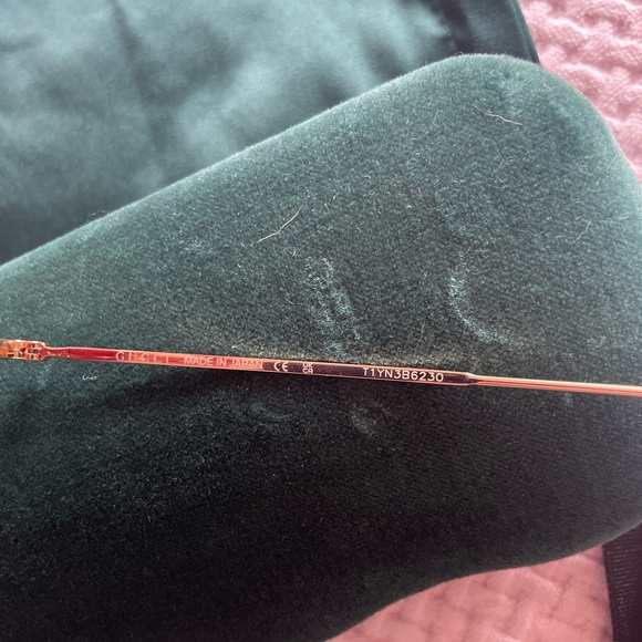 Authentic Gucci Diamond Sunglasses - Picture 4 of 6